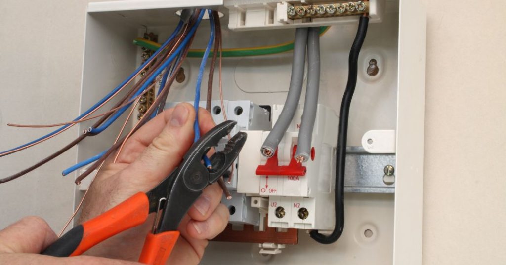 Circuitos e fiações elétricas em Botucatu